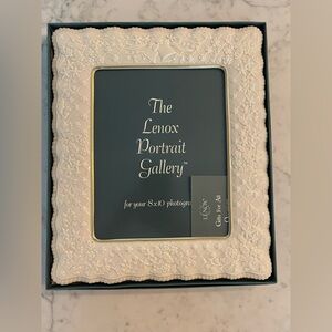 Lenox Portrait Gallery
Wedding Promises
Collection 8x10 Made in USA